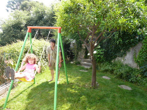 balancoire pour petit jardin