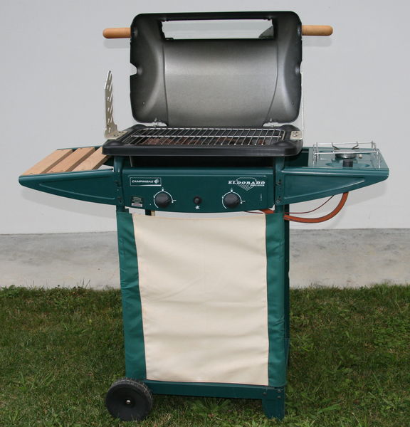 barbecue en pierre de lave