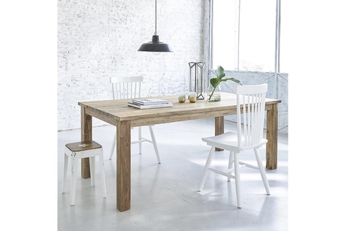 chaise table