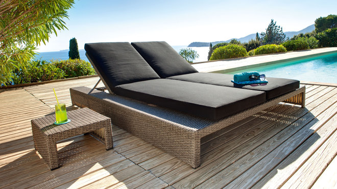 chaises longues de piscine