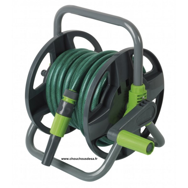 devidoir et tuyau d'arrosage