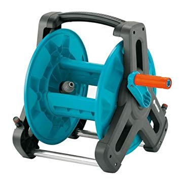 devidoir et tuyau d'arrosage