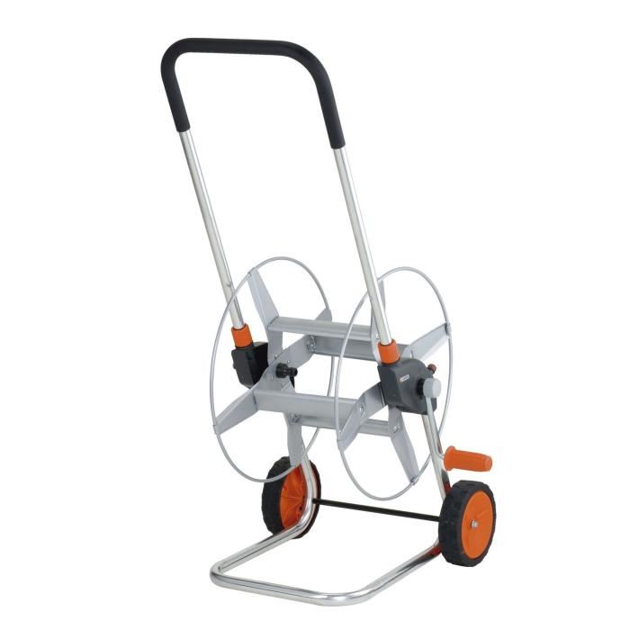 devidoir et tuyau d'arrosage