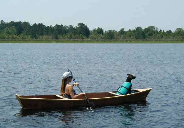 double paddle canoe