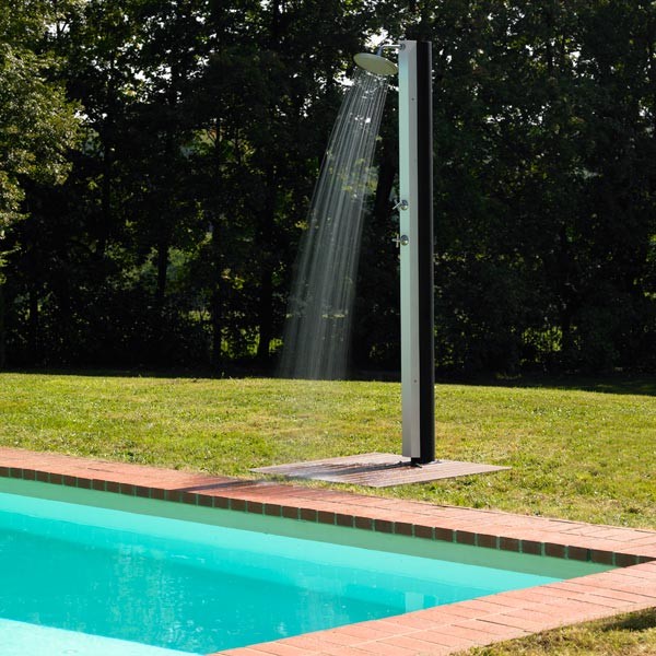 douche solaire exterieure piscine