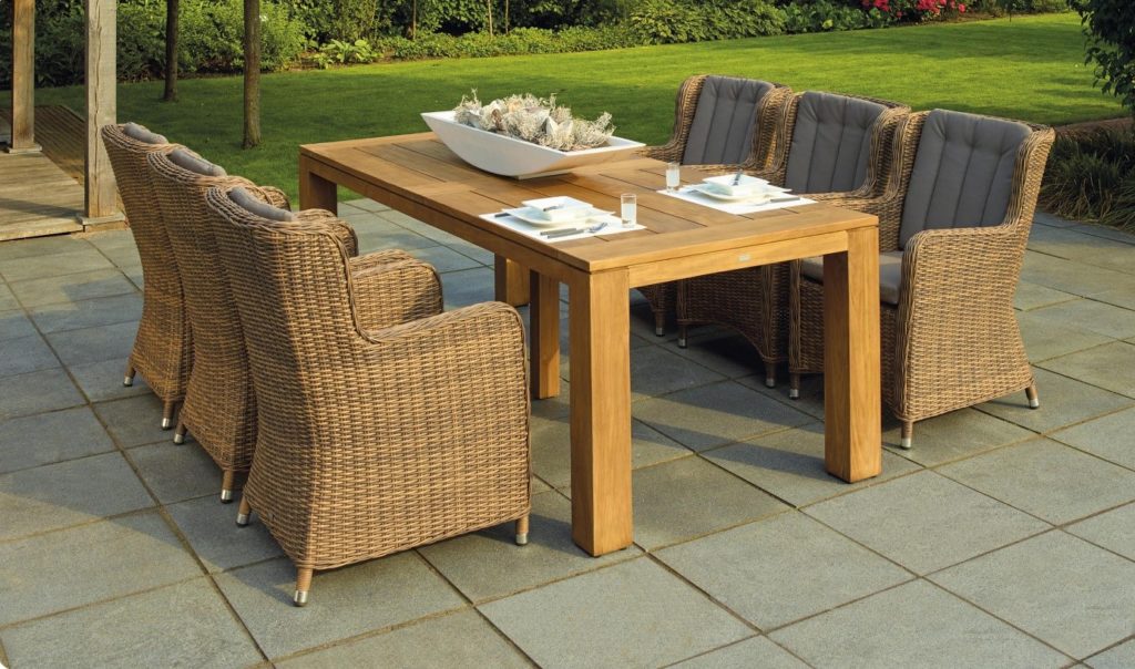 entretien salon jardin resine tressee