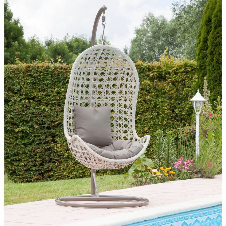 fauteuil de jardin en forme d'oeuf