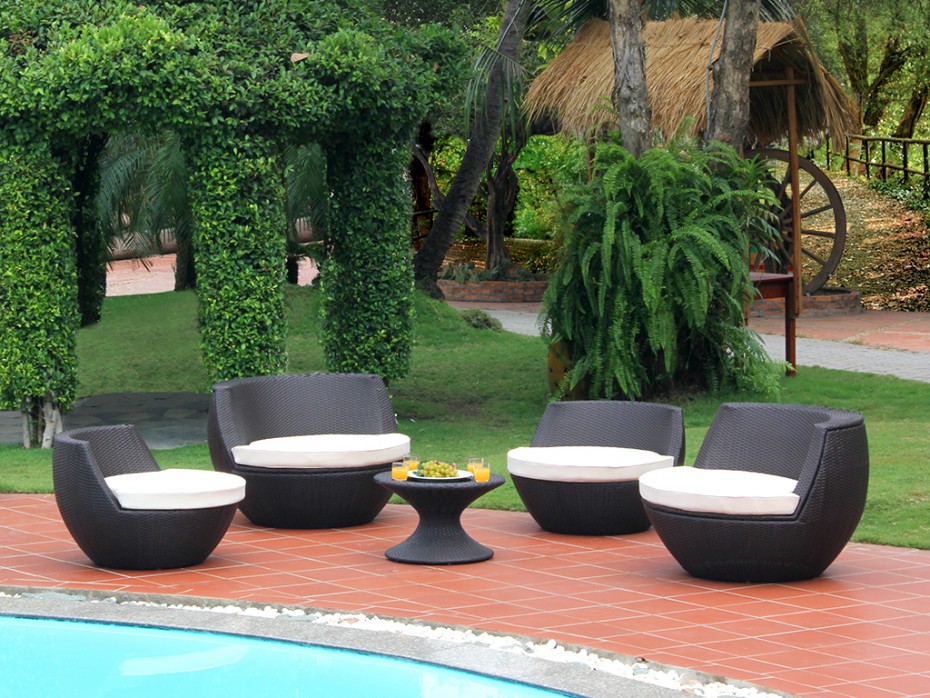 fauteuil de jardin en forme d'oeuf