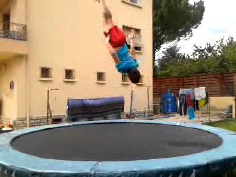 figures sur trampoline