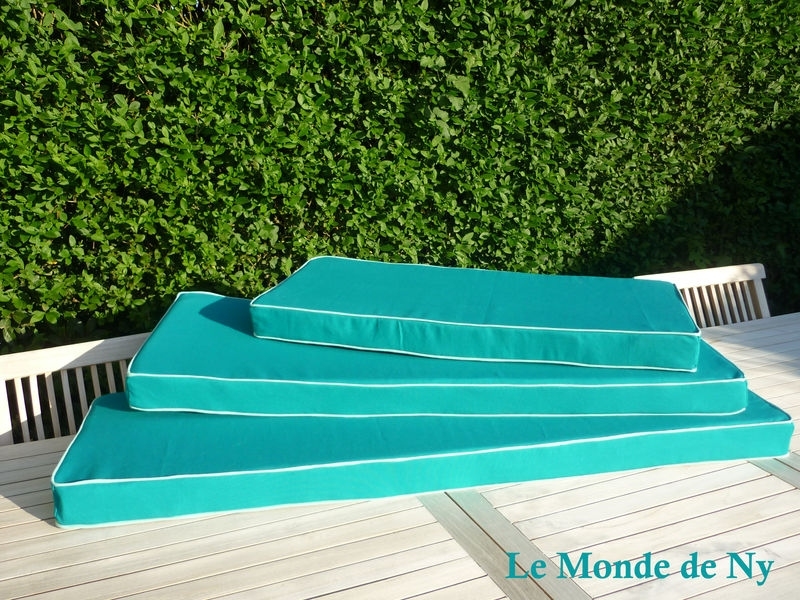 mousse salon de jardin