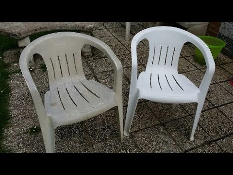 nettoyer une table de jardin en plastique vert