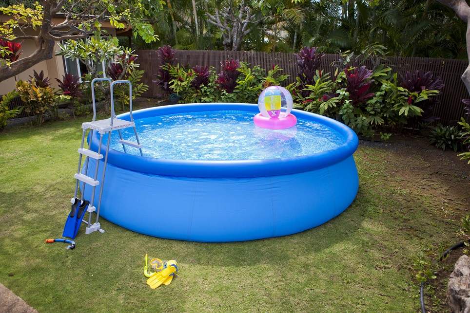 piscine at garden