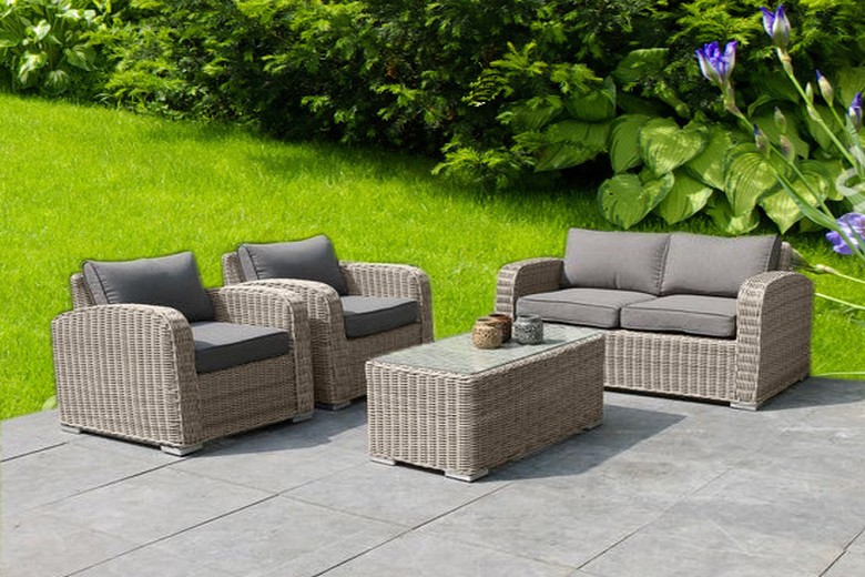 salon de jardin en osier