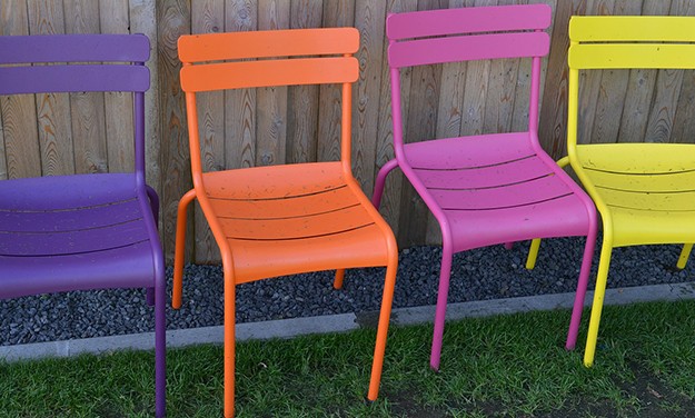 salon de jardin metal colore