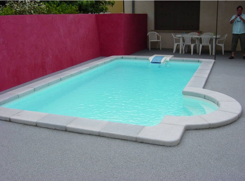sol caoutchouc piscine
