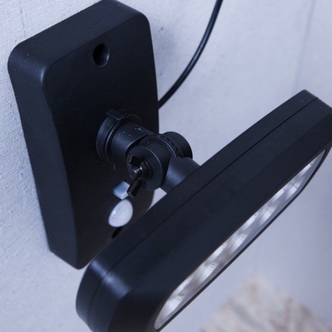 spot solaire detecteur