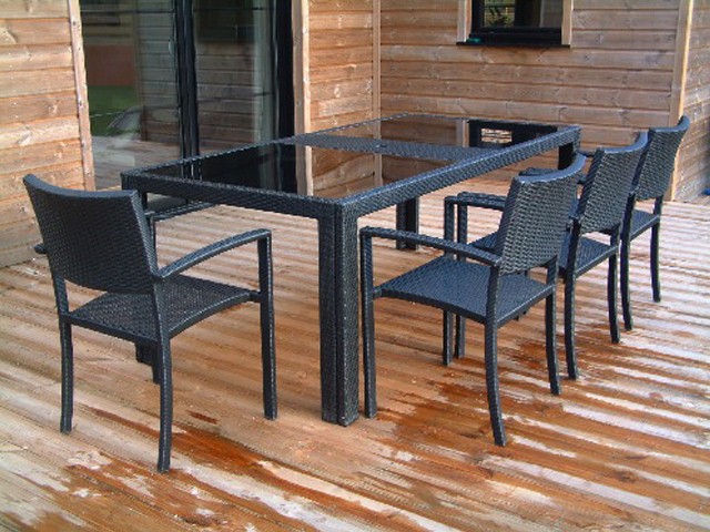 table de jardin plateau verre