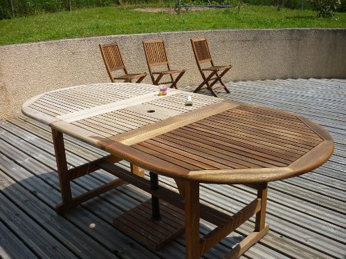table eucalyptus entretien