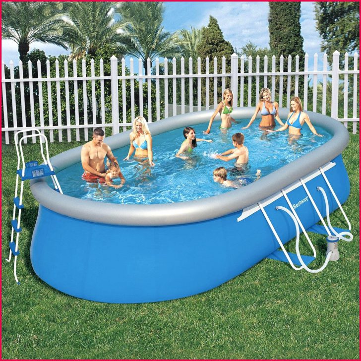 tres grande piscine gonflable